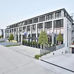Euronova Arthotel Отель