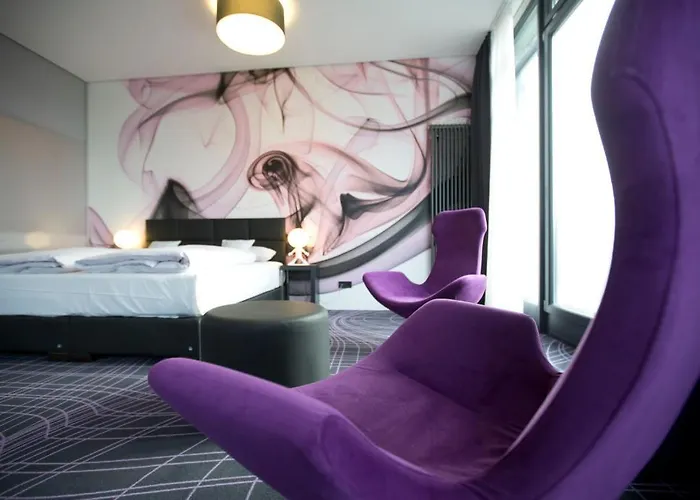 Euronova Arthotel Otel 4*