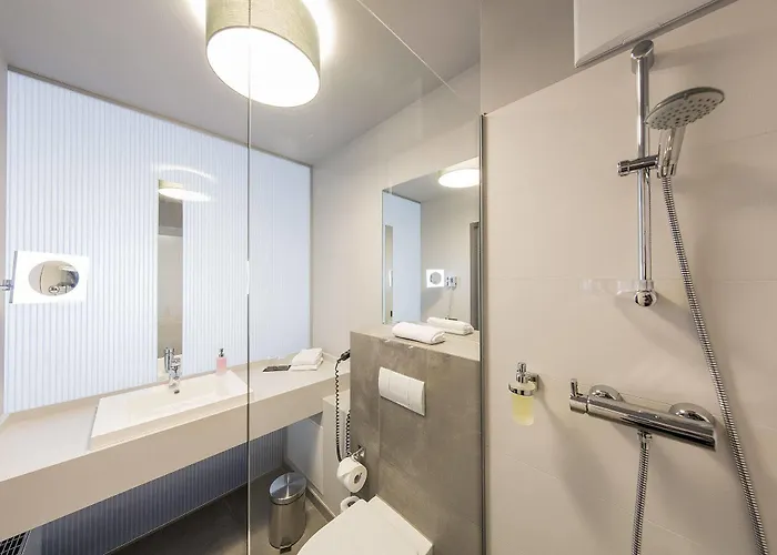 Euronova Arthotel Szálloda