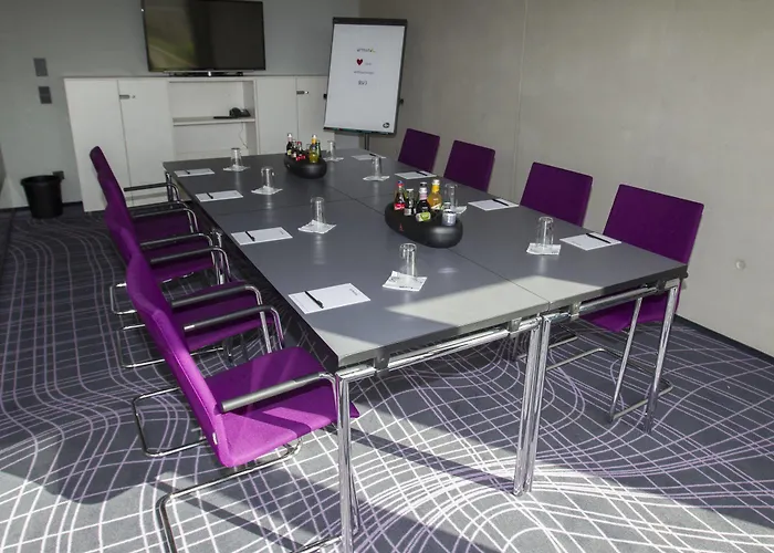 Euronova Arthotel Otel 4*