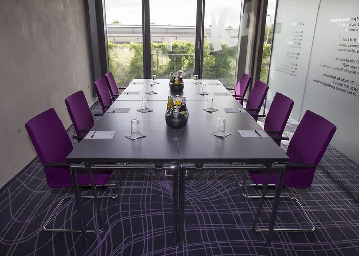 Euronova Arthotel Otel 4*