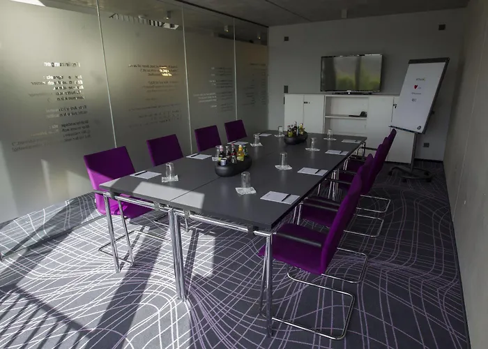 Euronova Arthotel Otel