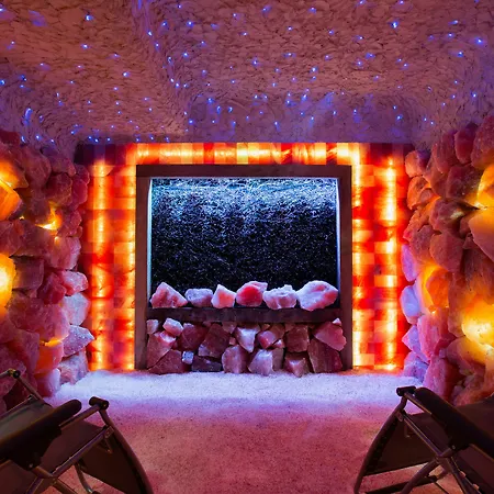 Euronova Arthotel Hotel 4*