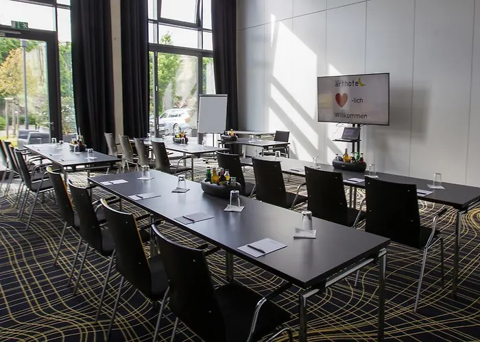 Hotel Euronova Arthotel 4*