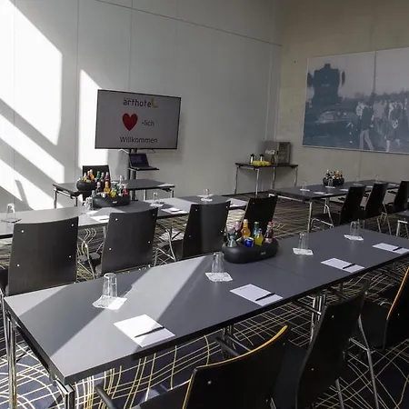 Hotel Euronova Arthotel 4*