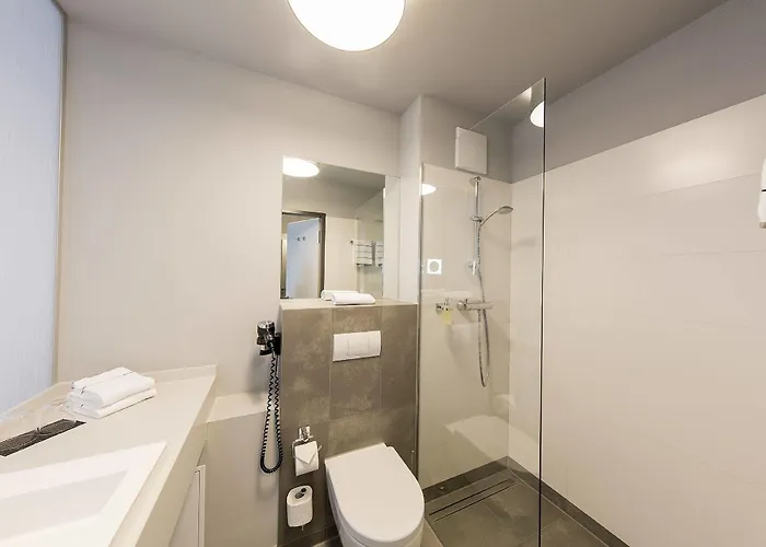 Отель Euronova Arthotel